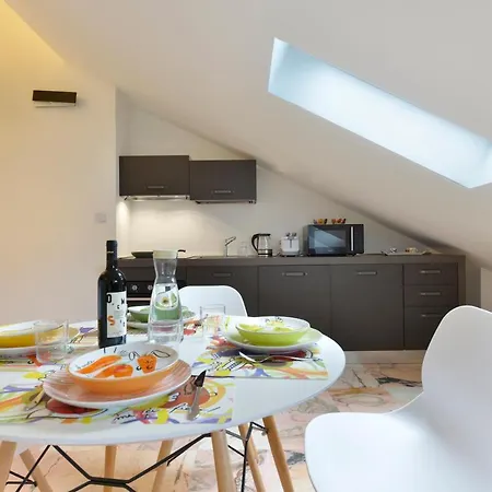 Residenza Cantalupo شقة